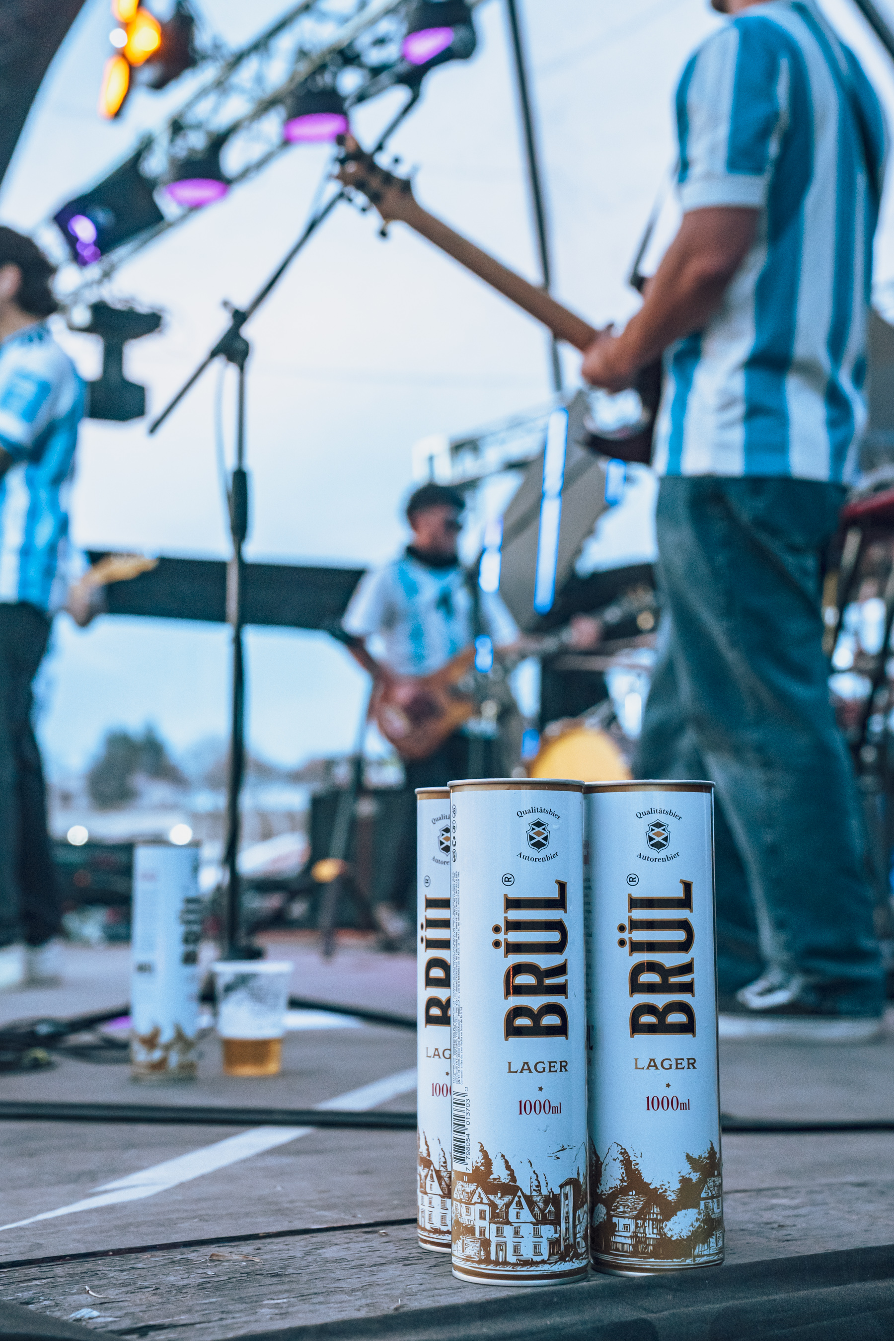 BRÜL en un evento al aire libre